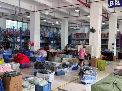Finished Underwear Packing and Warehouse