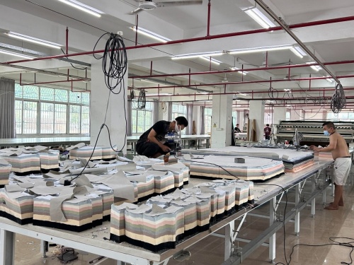 Underwear Fabric Cutting Workshop